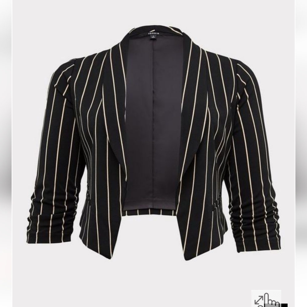 Torrid Black Stripe Crepe Open Front Blazer Size 3 NWOT